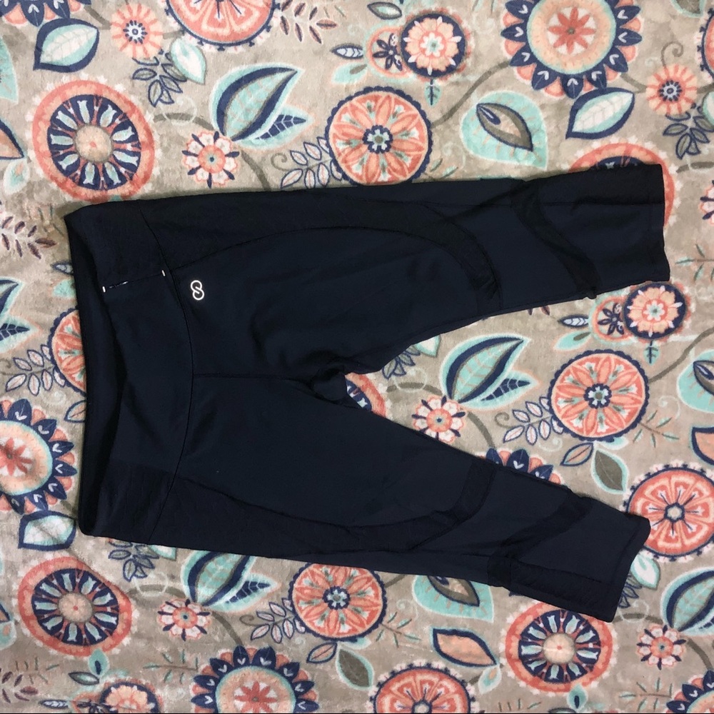 Cali’s by Carrie Underwood Pants